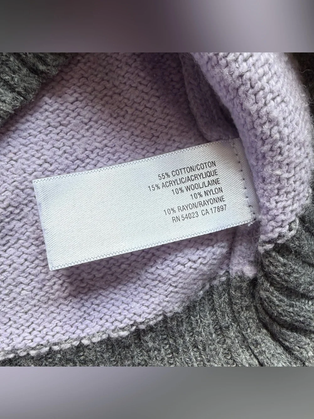 Old Navy Women’s V-Neck Sweater - Gray Purple Striped Long Sleeve, Size Small